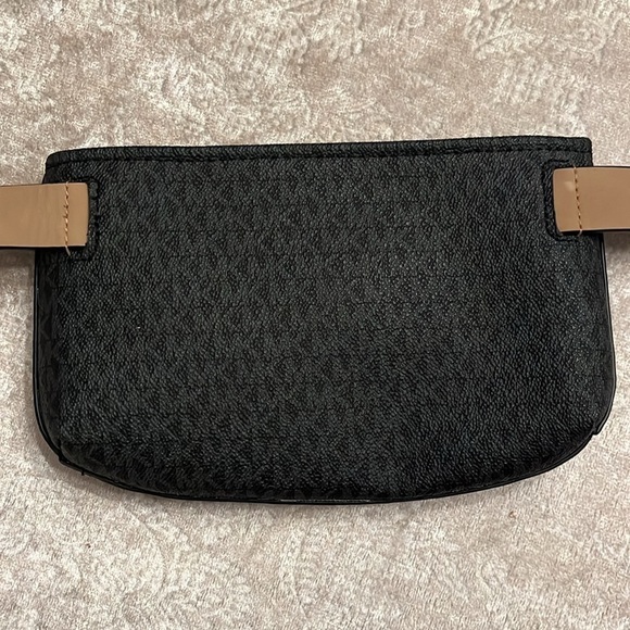 Brand New Michael Kors Center Stripe Belt Bag Zippered Fanny Pack Black & Blue main image 5